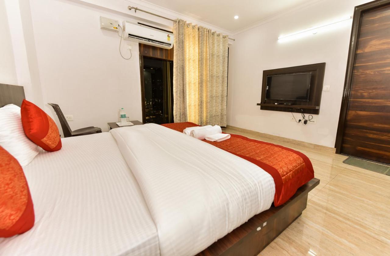 Hotel Luxury Collection Gurgaon Bagian luar foto