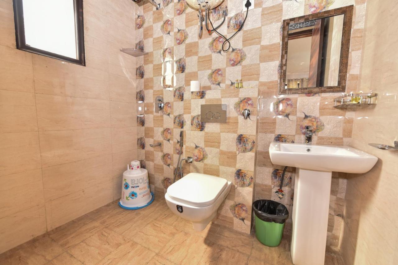 Hotel Luxury Collection Gurgaon Bagian luar foto