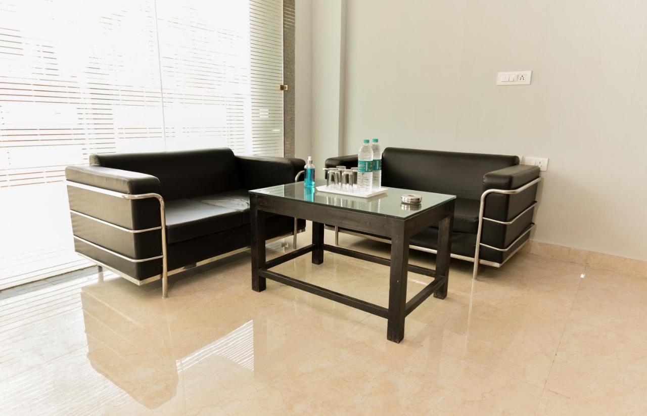 Hotel Luxury Collection Gurgaon Bagian luar foto