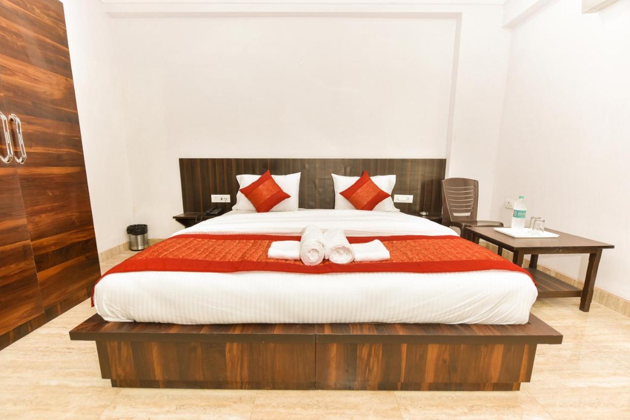 Hotel Luxury Collection Gurgaon Bagian luar foto