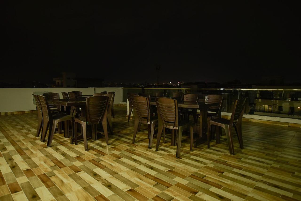 Hotel Luxury Collection Gurgaon Bagian luar foto